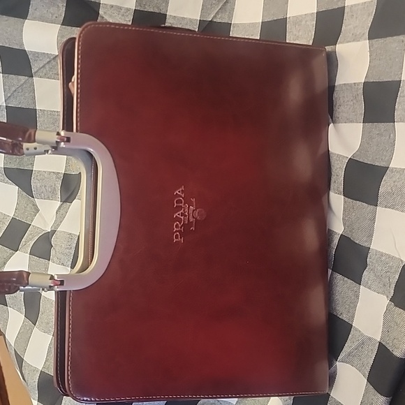 Purse Prada Milano - Picture 1 of 15